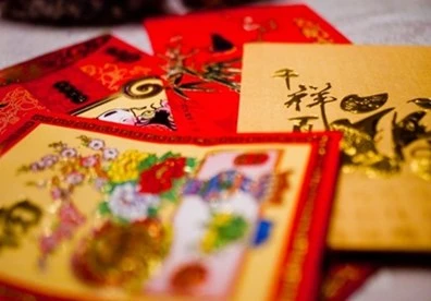 Dư vị về chiếc bao lì xì ngày cũ, cánh thư trong đêm sau cuộc gọi điện thổn thức, mãi còn...